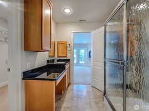 14770 NE 60th Court, Redmond WA 98052