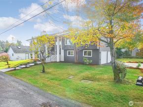 1229 SW 158th Street, Burien WA 98166