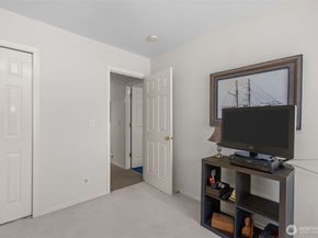 2414 Kennewick Place NE, Renton WA 98056