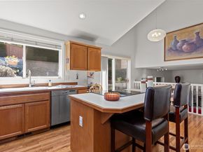 2414 Kennewick Place NE, Renton WA 98056