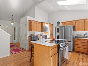 2414 Kennewick Place NE, Renton WA 98056