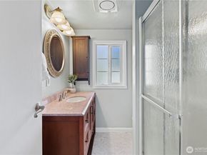 23022 7th Avenue SE, Bothell WA 98021