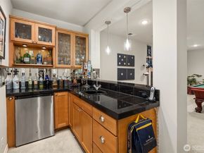 773 Summerhill Ridge Drive NW, Issaquah WA 98027