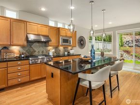 773 Summerhill Ridge Drive NW, Issaquah WA 98027