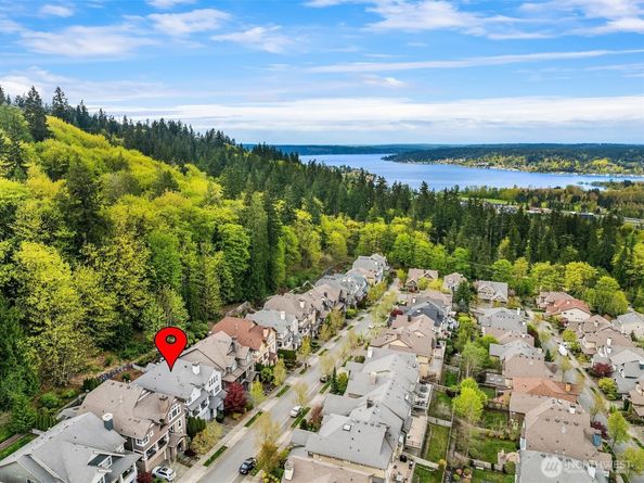 773 Summerhill Ridge Drive NW, Issaquah WA 98027