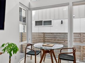 6320 41st Avenue SW B, Seattle WA 98136