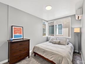 6320 41st Avenue SW B, Seattle WA 98136