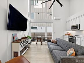 6320 41st Avenue SW B, Seattle WA 98136
