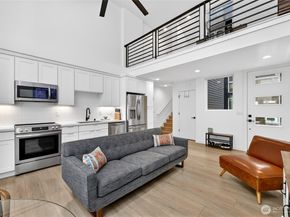 6320 41st Avenue SW B, Seattle WA 98136