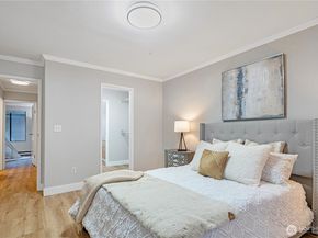 10401 NE 32nd Place A101, Bellevue WA 98004