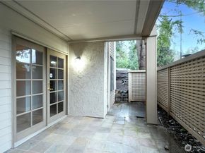 10401 NE 32nd Place A101, Bellevue WA 98004