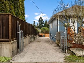 5518 39th Avenue S, Seattle WA 98118