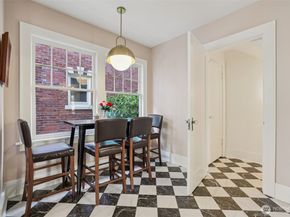 5230 16th Avenue NE, Seattle WA 98105