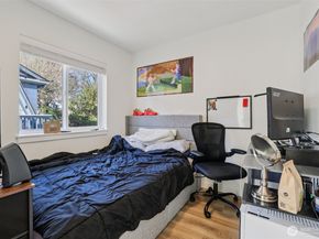 5230 16th Avenue NE, Seattle WA 98105