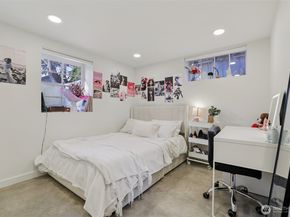 5230 16th Avenue NE, Seattle WA 98105
