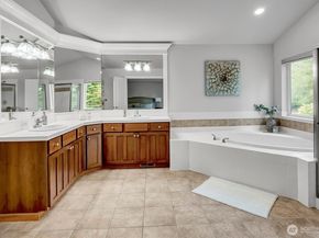 7709 Greenridge Court SE, Snoqualmie WA 98065