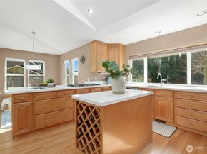 15920 NE 51st St, Redmond WA 98052