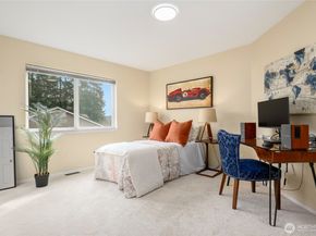 15920 NE 51st St, Redmond WA 98052