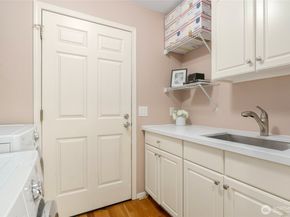 15920 NE 51st St, Redmond WA 98052