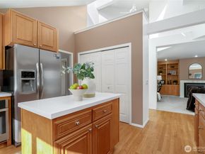 15920 NE 51st St, Redmond WA 98052