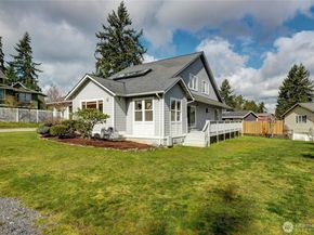 15920 NE 51st St, Redmond WA 98052