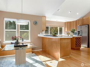 15920 NE 51st St, Redmond WA 98052