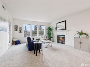 3935 226th Place SE 207, Issaquah WA 98029