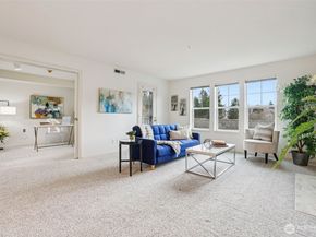 3935 226th Place SE 207, Issaquah WA 98029