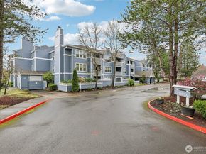 3935 226th Place SE 207, Issaquah WA 98029