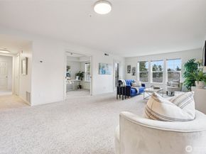 3935 226th Place SE 207, Issaquah WA 98029