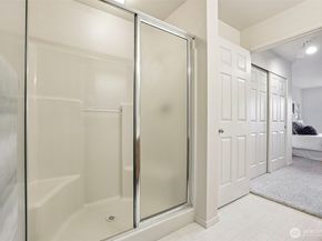 3935 226th Place SE 207, Issaquah WA 98029
