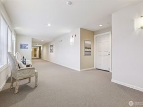 3935 226th Place SE 207, Issaquah WA 98029