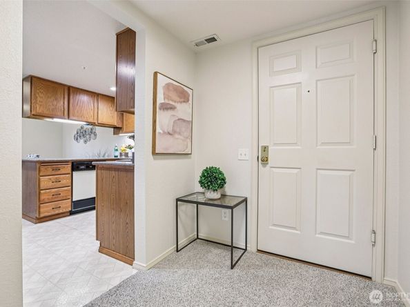 3935 226th Place SE 207, Issaquah WA 98029