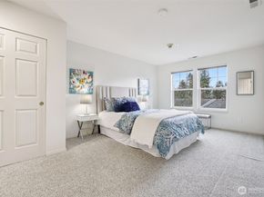 3935 226th Place SE 207, Issaquah WA 98029
