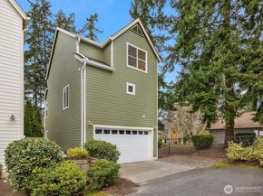 300 Wyatt Way NE 1, Bainbridge Island WA 98110