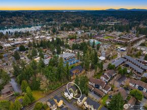 300 Wyatt Way NE 1, Bainbridge Island WA 98110