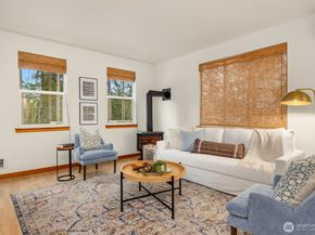 300 Wyatt Way NE 1, Bainbridge Island WA 98110