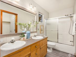 300 Wyatt Way NE 1, Bainbridge Island WA 98110