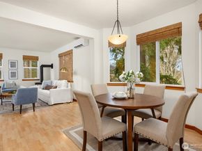 300 Wyatt Way NE 1, Bainbridge Island WA 98110