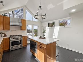 2419 28th Avenue W, Seattle WA 98199