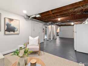 2419 28th Avenue W, Seattle WA 98199