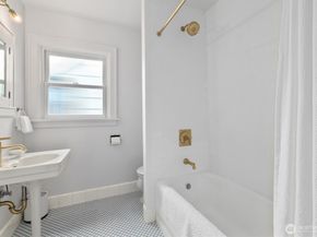 2419 28th Avenue W, Seattle WA 98199