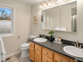 13265 SE 55th Place, Bellevue WA 98006