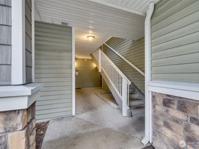 12712 Admiralty Way E106, Everett WA 98204