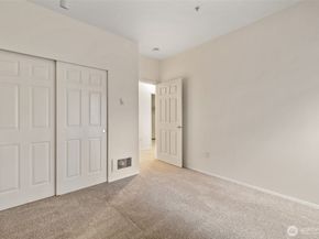 12712 Admiralty Way E106, Everett WA 98204