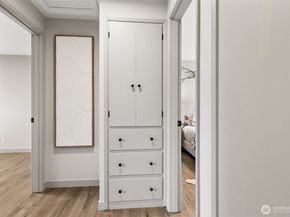 10021 19th Avenue SW, Seattle WA 98146