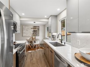 10021 19th Avenue SW, Seattle WA 98146