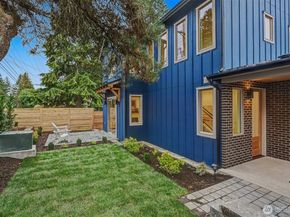 11247 108th Avenue NE, Kirkland WA 98033