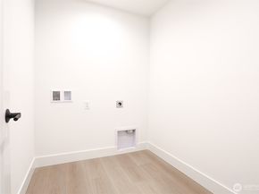 11247 108th Avenue NE, Kirkland WA 98033