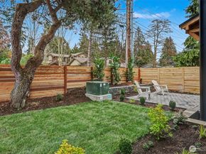 11247 108th Avenue NE, Kirkland WA 98033